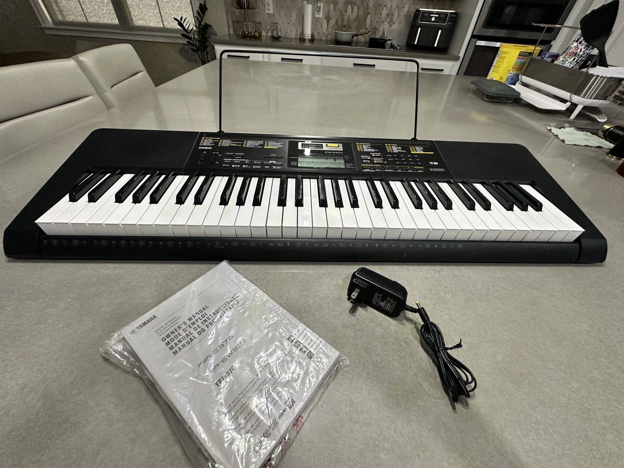 Keyboard Casio CTK 2400