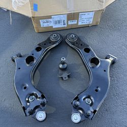 TOYOTA RAV4 FRONT LOWER CONTROL ARMS 