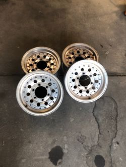 $380 hard to find NISSAN 6 lug rims 💥