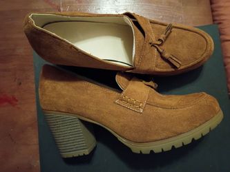 Suede amber in color size 9 female