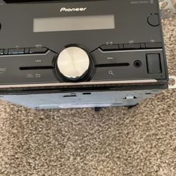Pioneer double din Radio