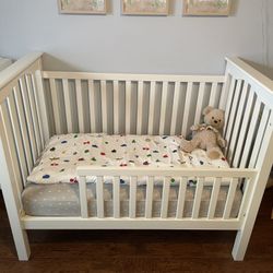 Pottery barn Kendall Convertible Crib, Mattress, and Toddler Attachment