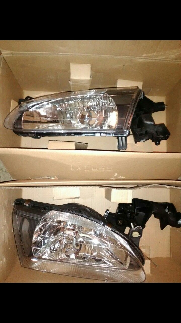 98-00 Toyota Corolla JDM Headlights