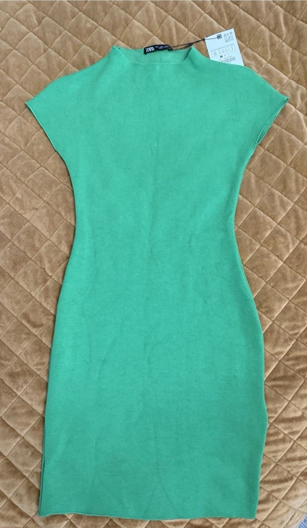 Dress Zara green Size s