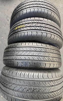 225/65/17 continental 📍📍 Selling a set of 4 tires with 80% tread life remaining 📍🌟