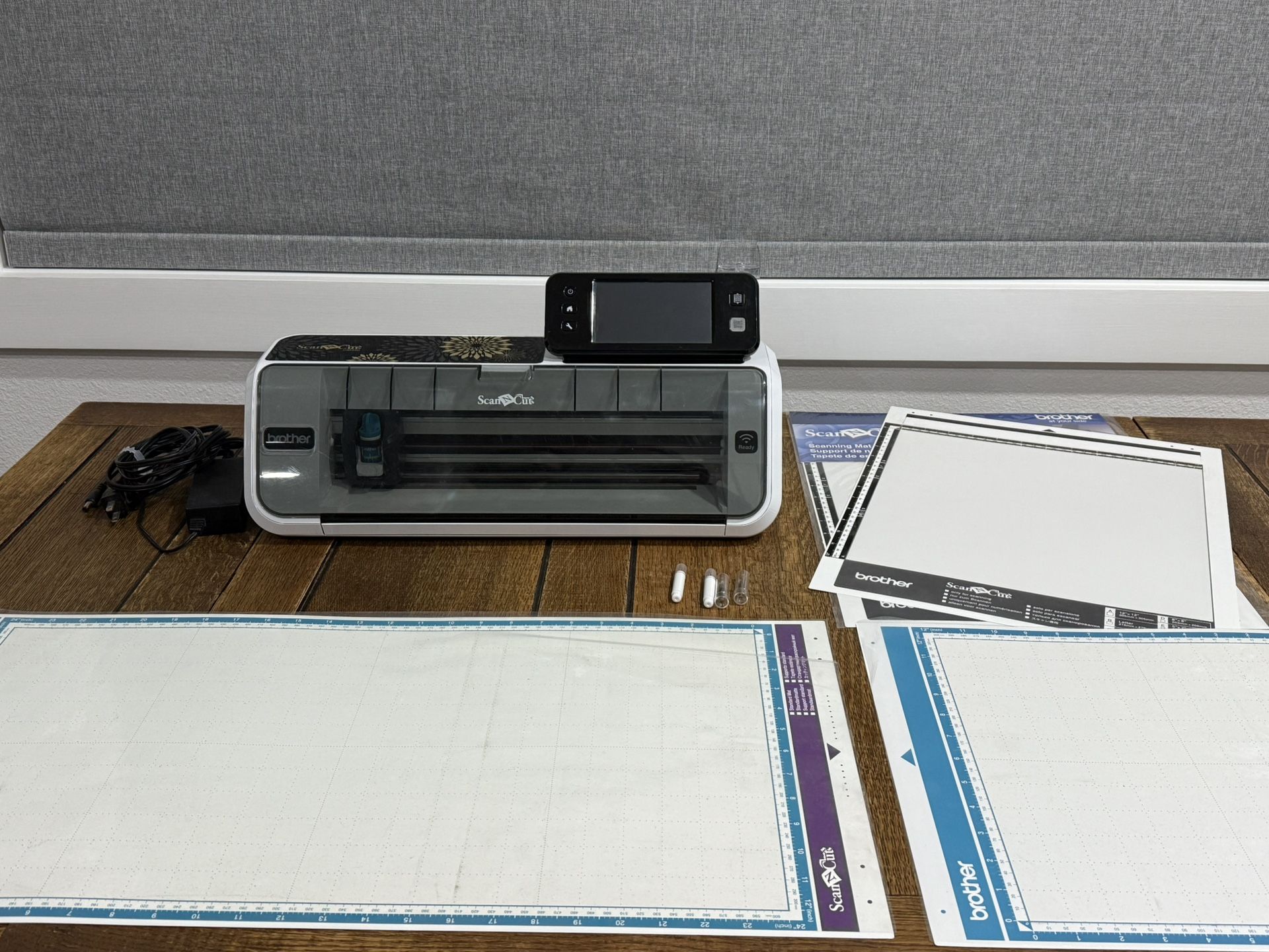 Brother Scan N Cut CM350 With Accessories