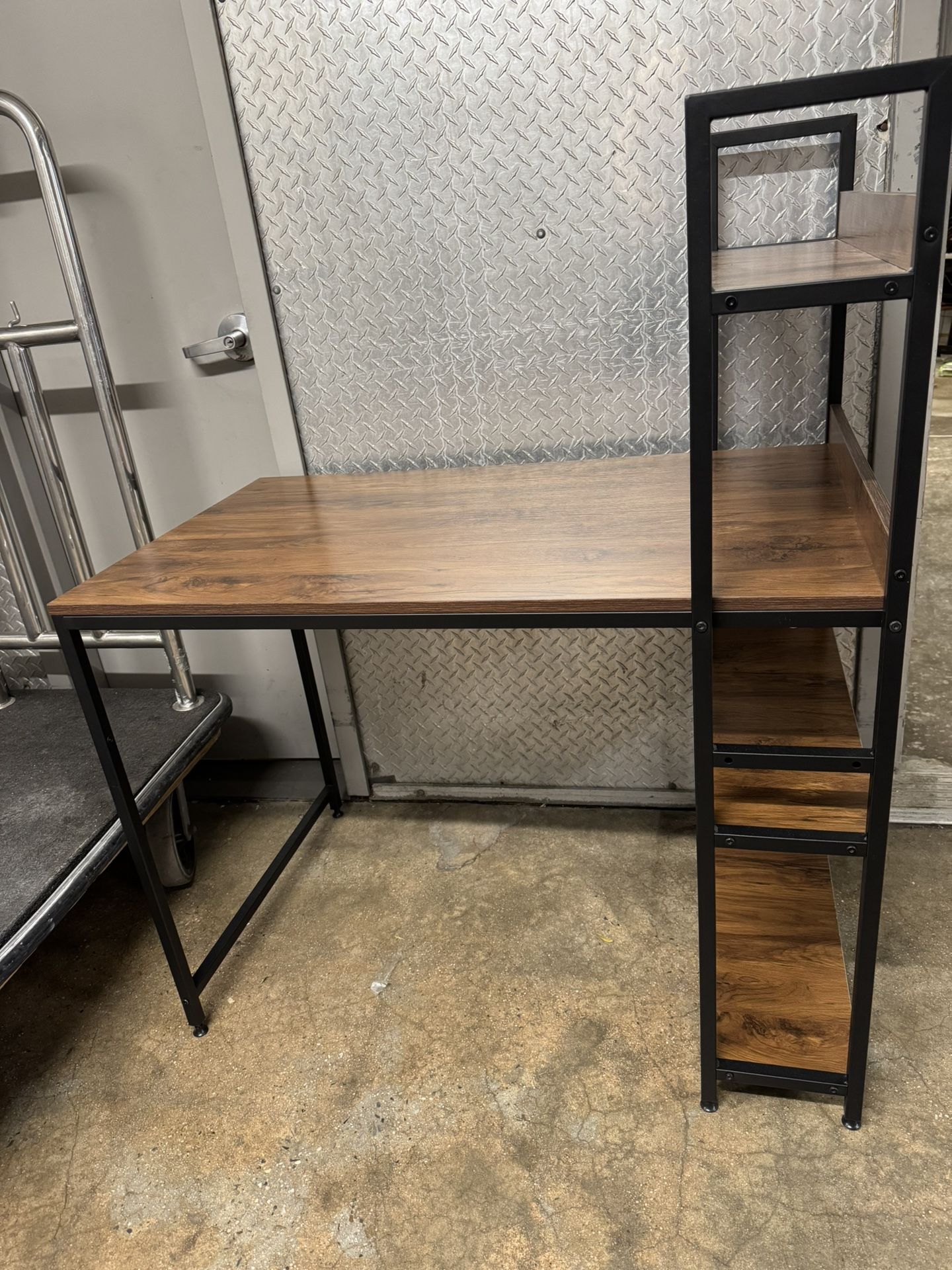 Office desk with side shelves
