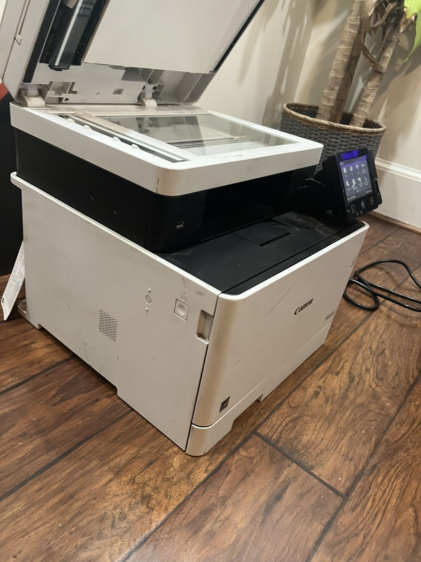 Cannon color image class MF733cdw
