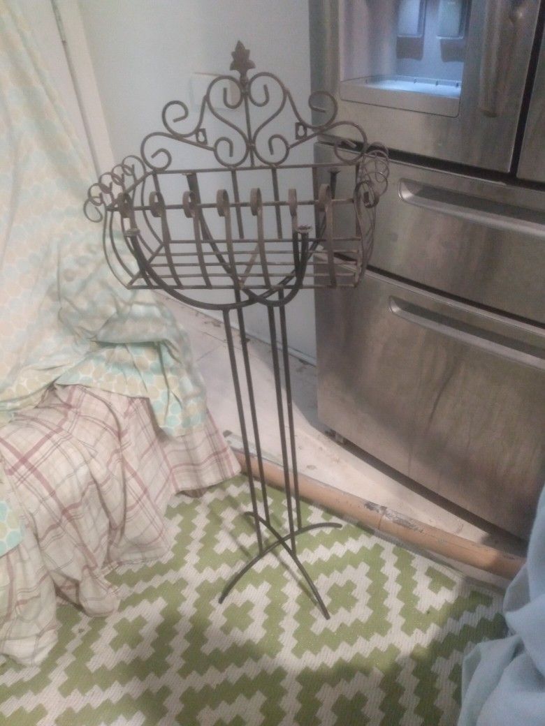 wrought iron plant stand