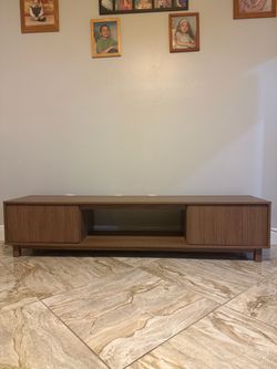 Entertainment Center 70” W
