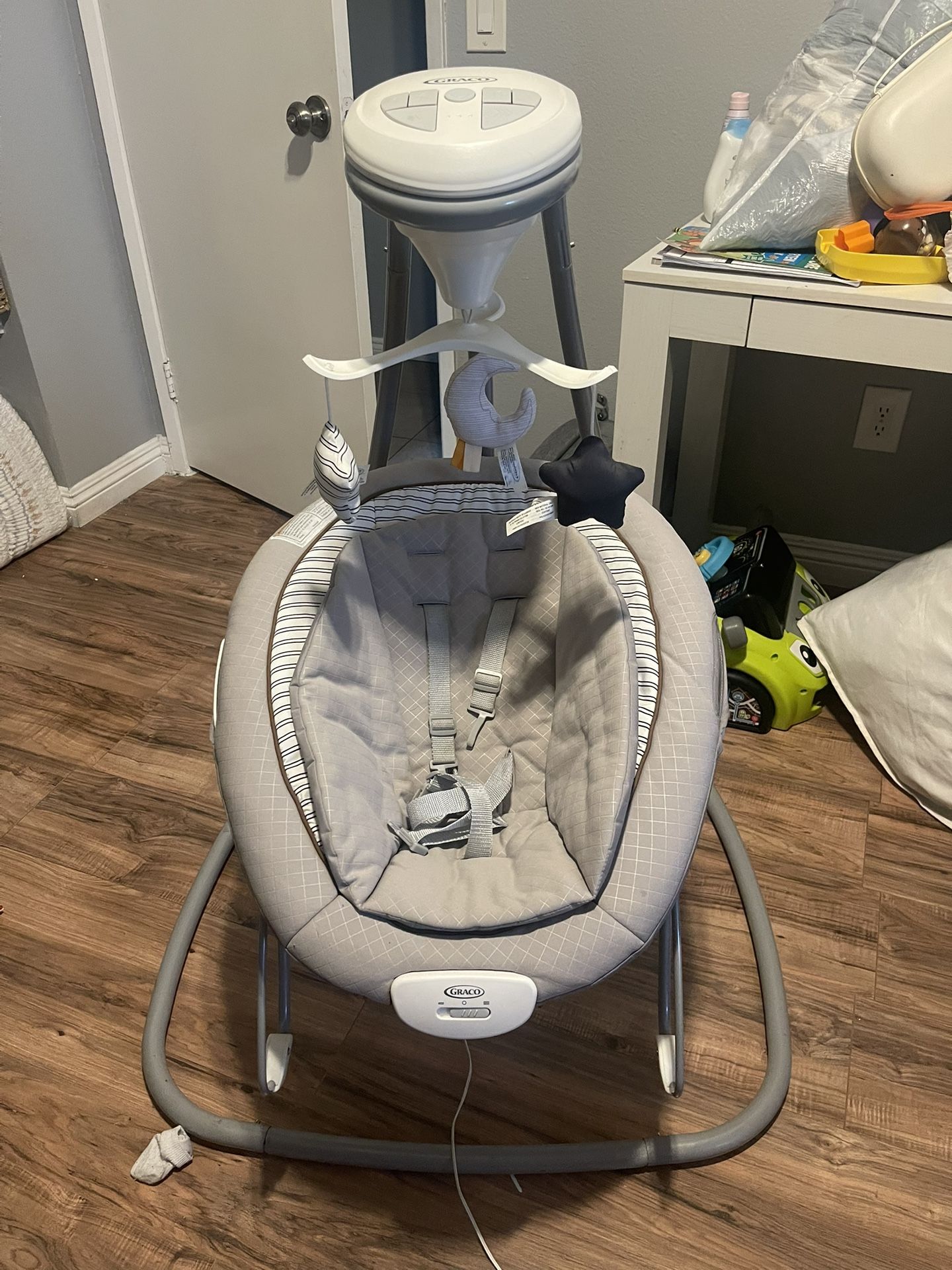 Graco DuetConnect Deluxe Multi-Direction Baby Swing and Bouncer - Britton