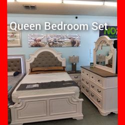 😍 Solid Wood Queen Bedroom Set 