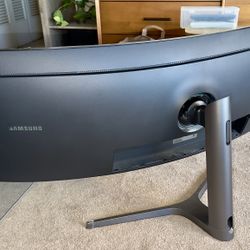 Samsung UWHD Monitor CRG9