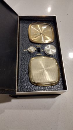 Radio Clock Book Vintage (Secret)