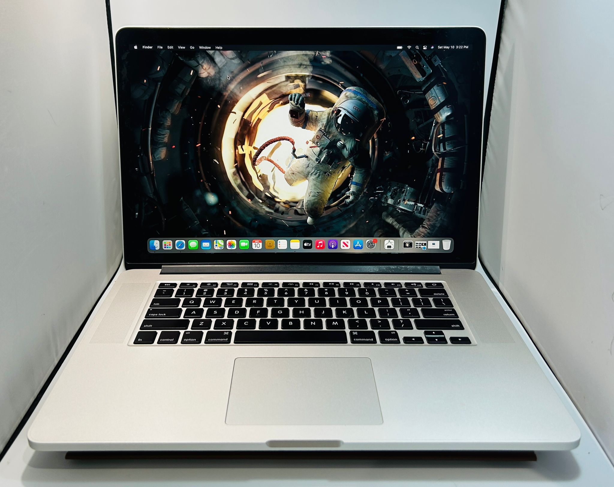 Apple MacBook Pro 15” 2.3Ghz i7 8GB 500GB -Screen Delam Fully Functional
