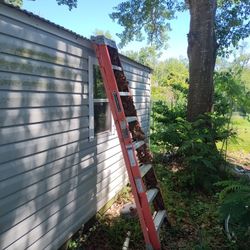 8 Ft Louisville Step Ladder 