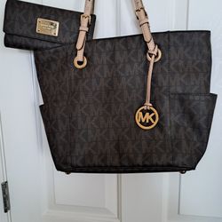 Michael Kors Purse & Wallet
