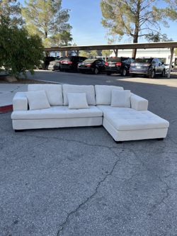 2 Piece Sectional Sofa Couch ( Can Deliver For $10 )