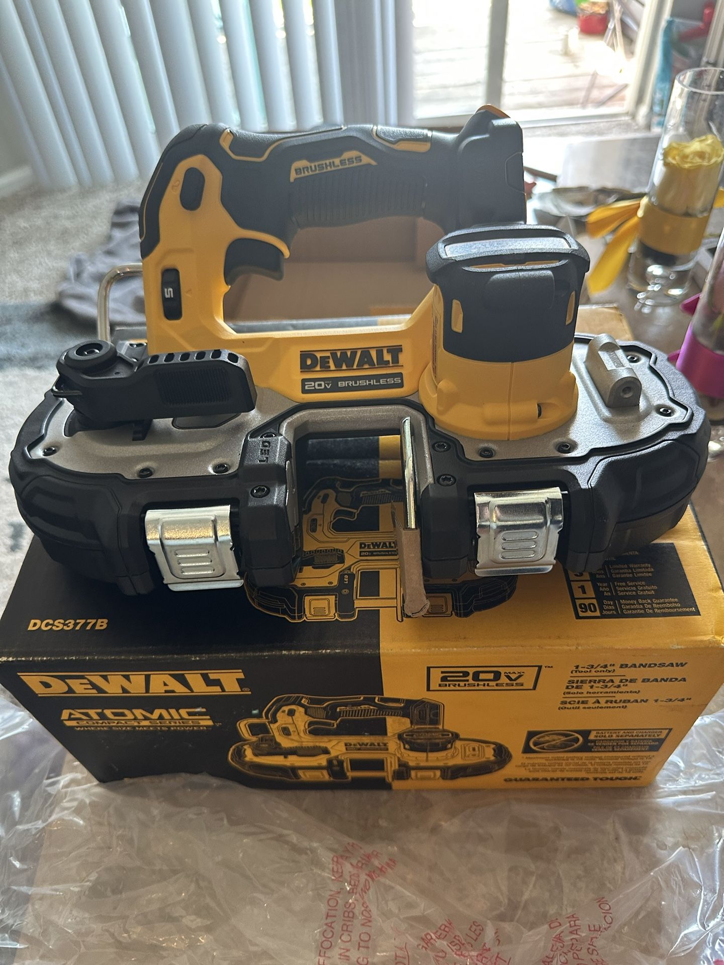 Dewalt Atomic 20v brushless bandsaw 1 3/4
