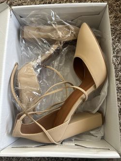 NEW X2B Women’s Nude Block Heel Lace-Up Shoes – Size 8 