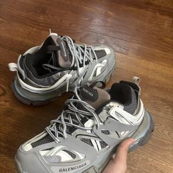 Grey-White Balenciaga tracks 