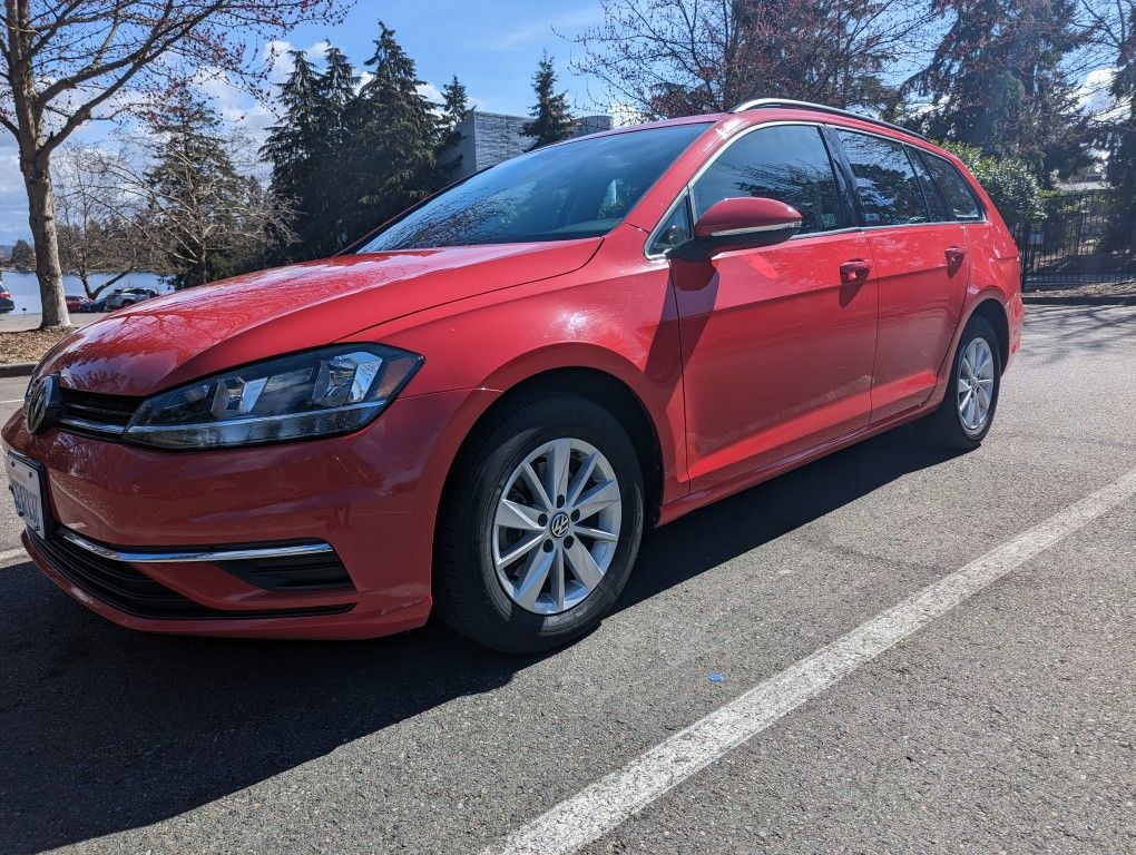 2019 Volkswagen Golf SportWagen