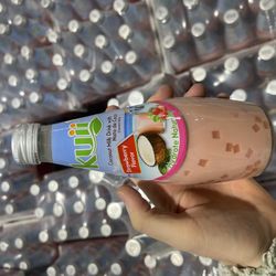 Kuii Coconut Strawberry Drink 