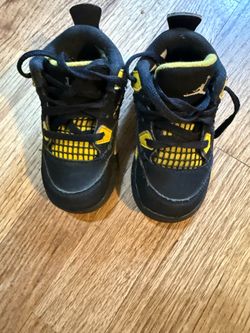 Jordan 4 Toddler Shoes Black Yellow