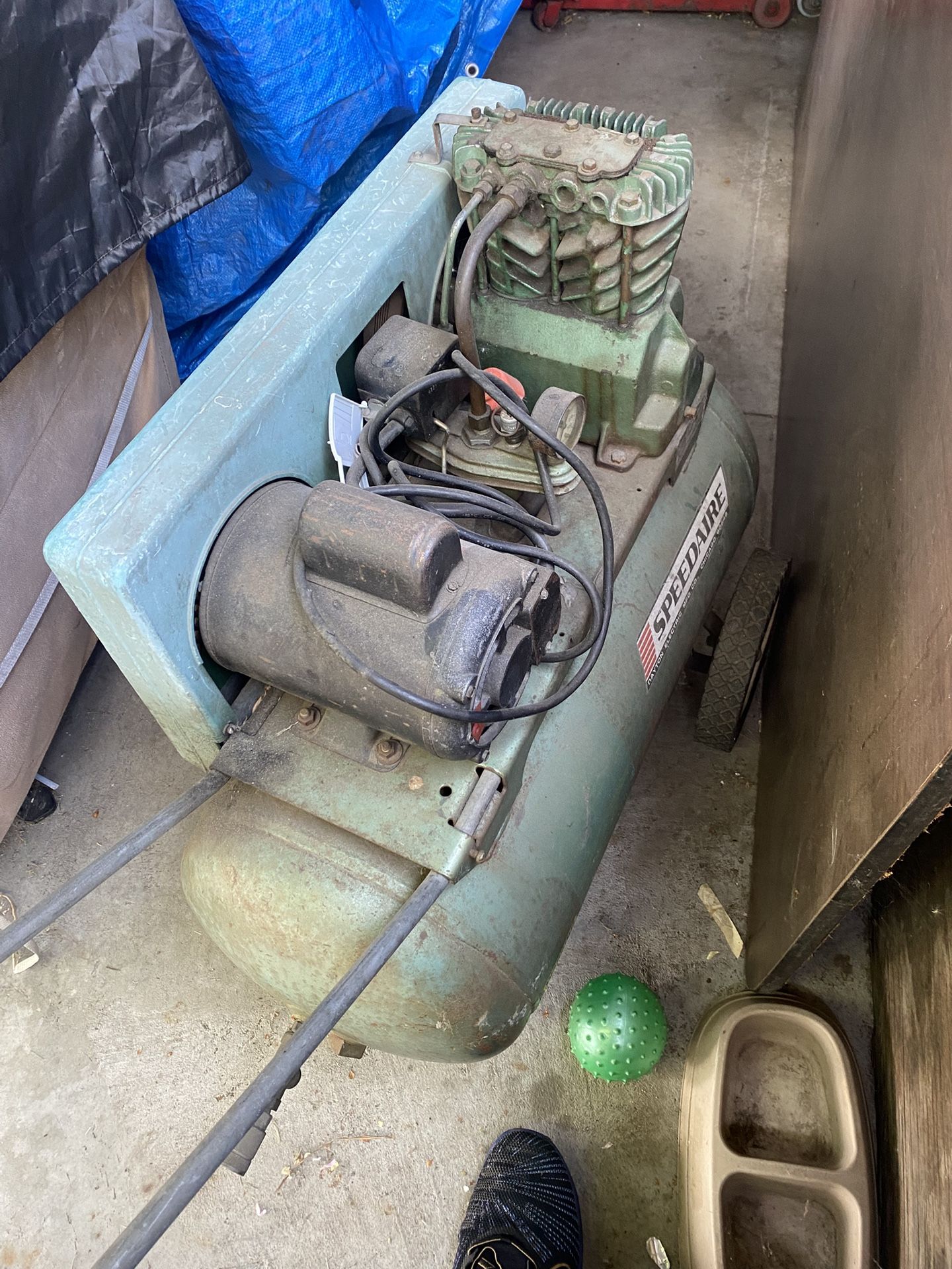 Gas Compressor