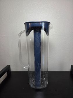 Pitcher with Lid and Ice Insert