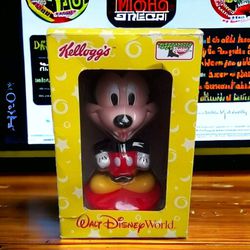 Mickey Mouse Jiggle Bobble Head, Disney World Kellogg Keebler Collectible 2002