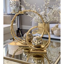 Circular Gold Metal Candle Holders