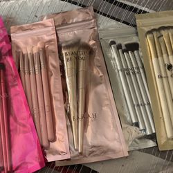 Makeup Brushes 