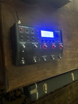 TC Helicon VoiceLive 2 – Vocal Processor / Harmony Peda