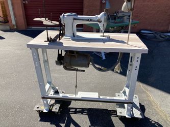Singer industrial sewing machine