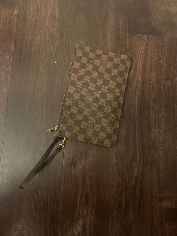 Purse wallet for sale 100 authentic Louis Vuitton for Sale in Long Beach, CA - OfferUp