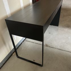 Modern Black Computer Desk with 2 Drawers – Excellent Condition