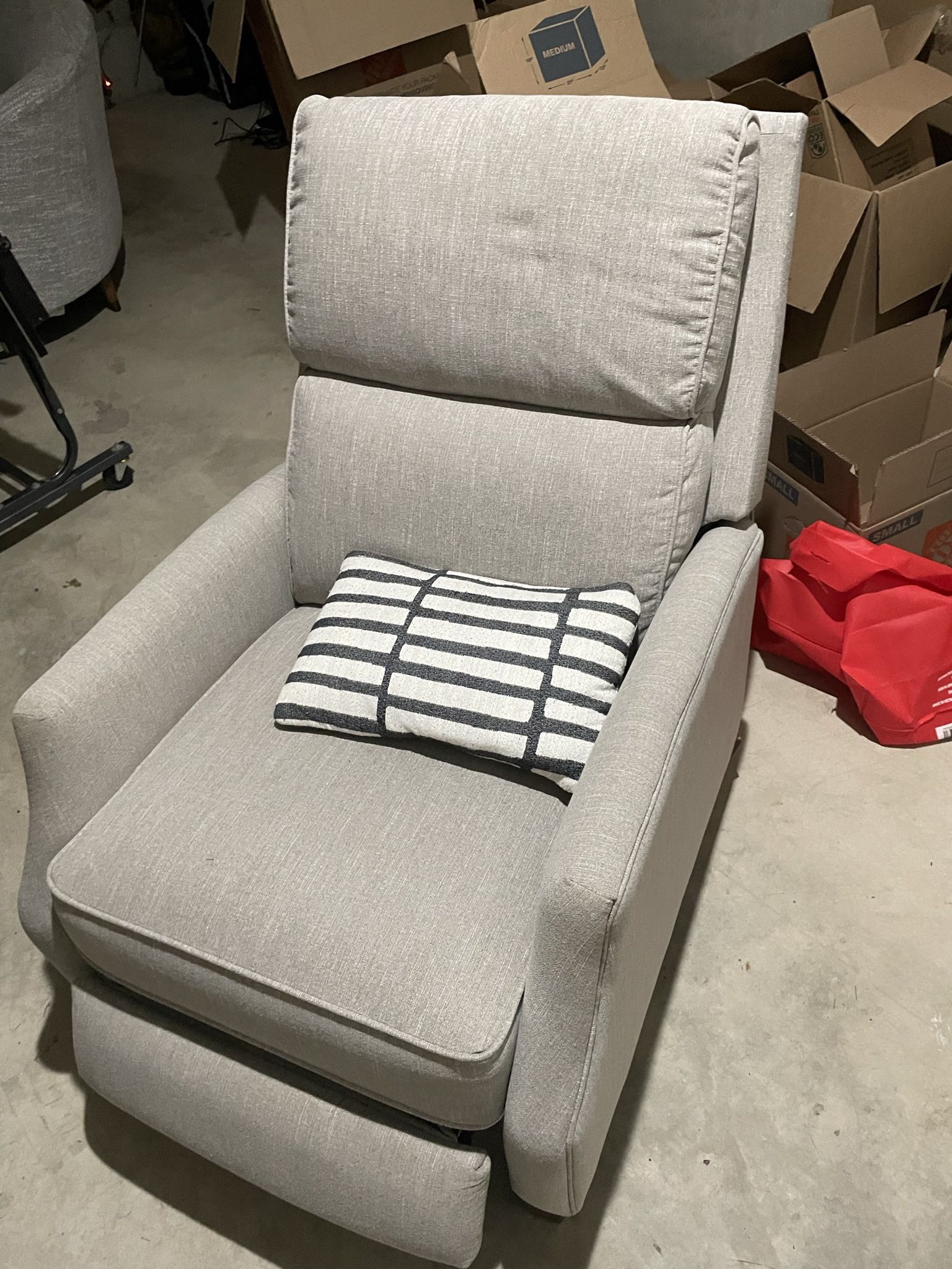 Recliner, (reclining Chair) Very New, Used Less Than A Year