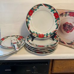 Six Plates Of Fine China. Decks The Halls. cake server is extra