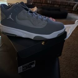 Jordan Max Aura 2 Size 13