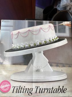 Wilton Tilting Turntable