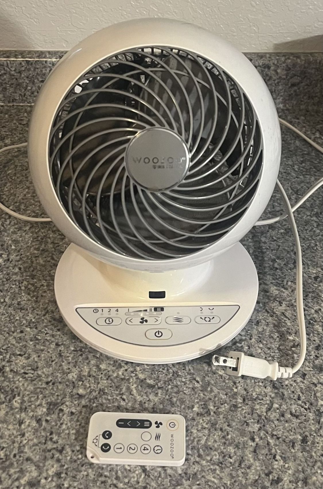 Woozoo Globe Oscillating Fan with Remote - Good Condition!