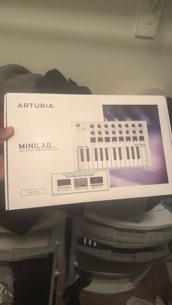 Arturia MiniLab MkII Universal MIDI Controller