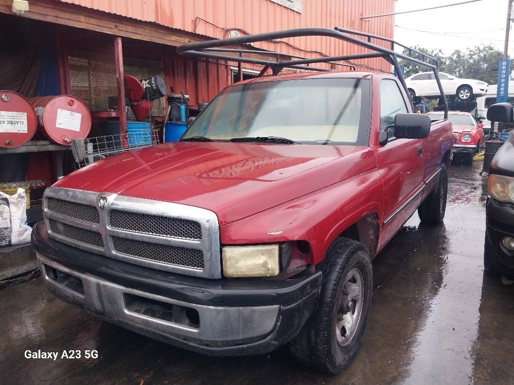 1994 Dodge 2500 Truck For Parts 