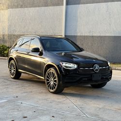 2022 Mercedes GLC300