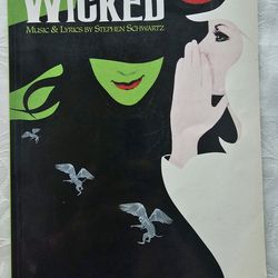 Piano/ Guitar, musical songbook for piano and guitar.