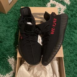 Yeezy v2 Bred Size 10