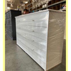Dresser/ Eight drawers dresser