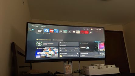Mint Condition Dell Ultra Wide Monitor