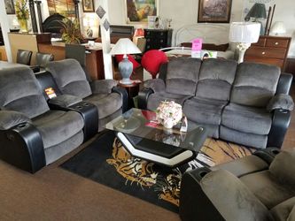 3 pc's sofa set reclining